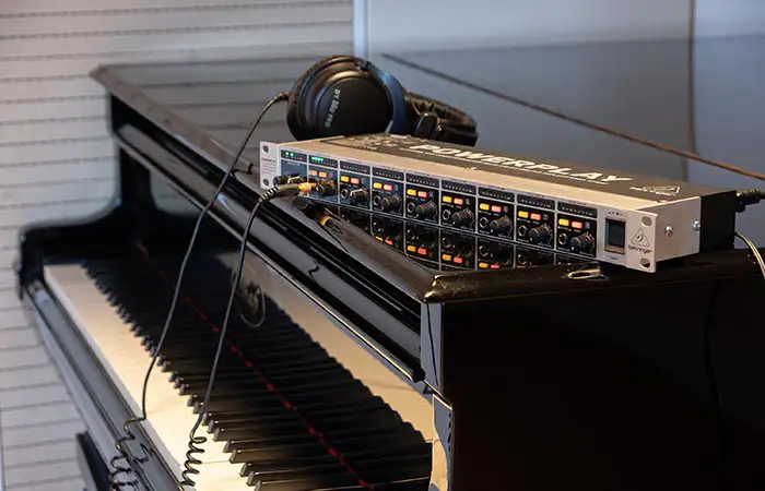 Behringer HA8000 V2 2