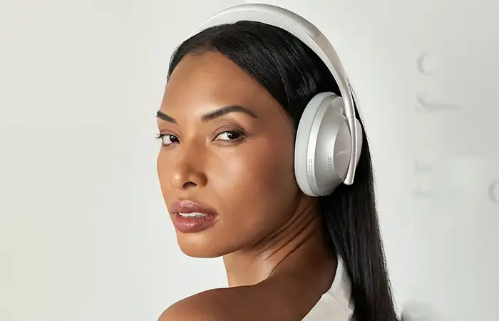 Bose Noise Cancelling Headphones 700 Gümüş 1