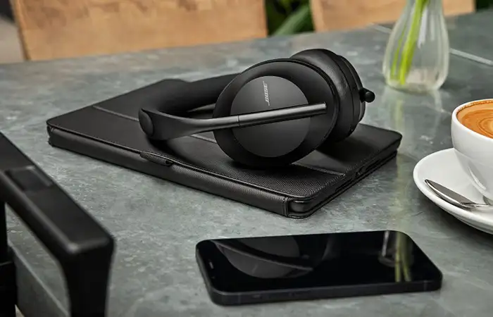 Bose Noise Cancelling Headphones 700 Siyah 2
