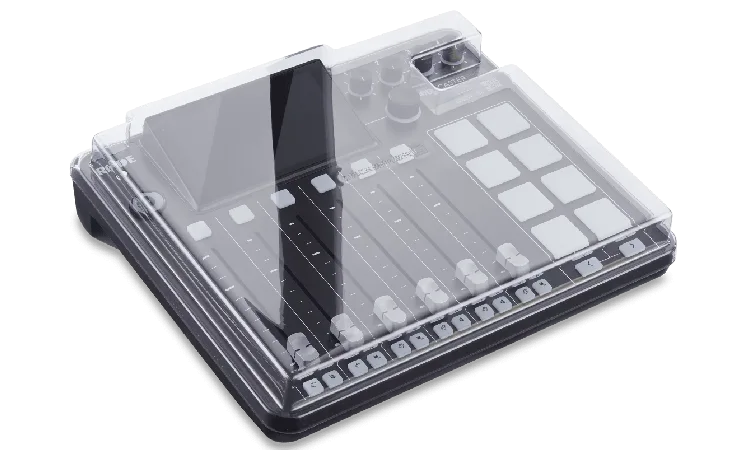 Decksaver Rodecaster Pro 2 Lifestyle