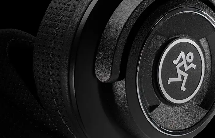 Mackie MC 350 3