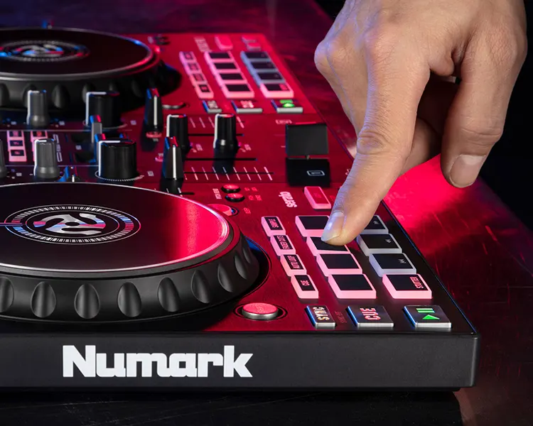 Numark-mixtrack-pro 