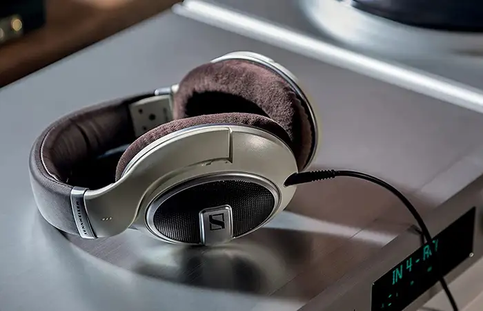 Sennheiser HD 599 Hi-Fi Kulak Çevreleyen Kulaklık 1