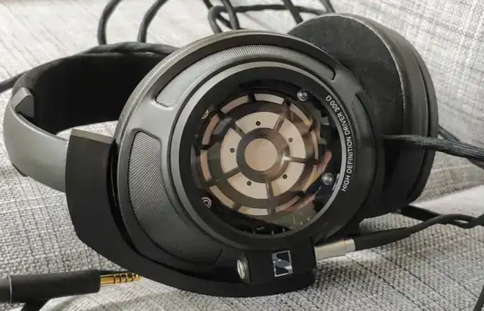 Sennheiser HD 820 Hi-Fi Kulak Çevreleyen Kulaklık 2