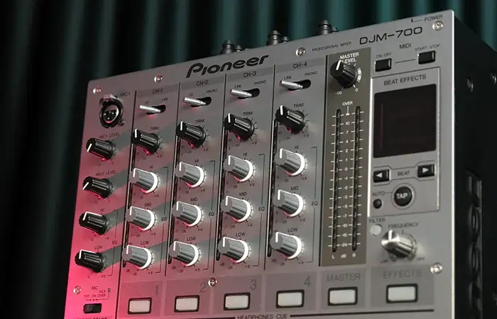 djm-700-2