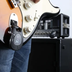 Xvive U2 Guitar Wireless System - Black Kablosuz Sinyal Aktarıcı Gitar - Thumbnail